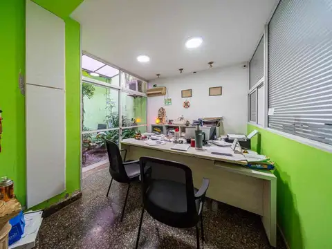 Oficina en Venta con 1 cochera