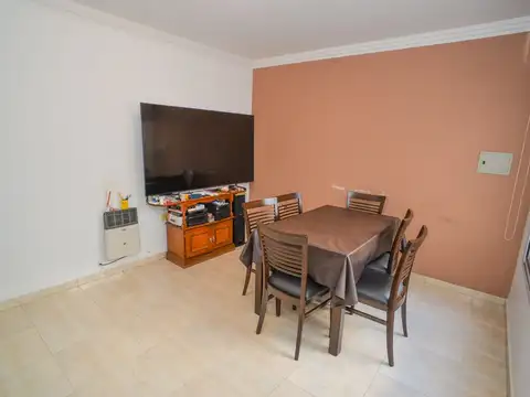 Venta PH en barrio Candioti Sur. Interno 2 dormit