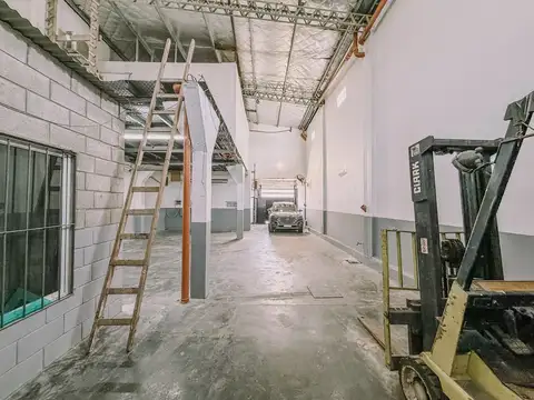 Galpon en Venta en Villa Dominico, USD 159.999