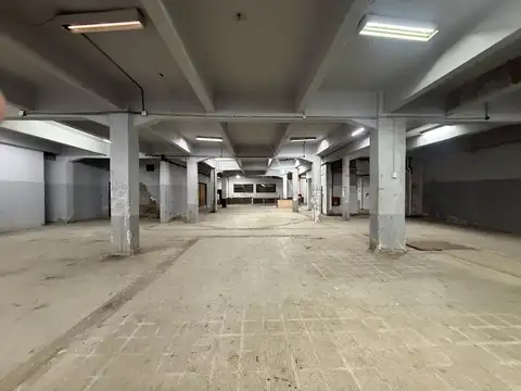 Depósito - Galpón 3586 m2, Parque Patricios Venta o Alquiler.