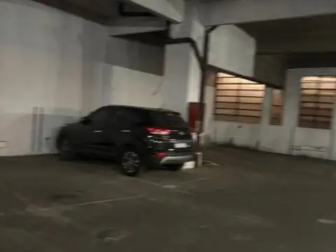 Planta Baja completa uso comercial COCHERAS 28 cocheras 630 m2