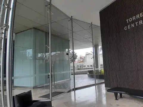 Departamento en Venta en La Lucila Vias / Libertador, USD 350.000