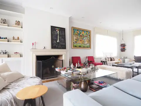 Casa 8 ambientes con 4 baños