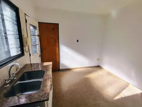 Depto Tipo Casa en Venta en La Plata, USD 62.000