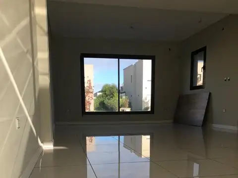 Casa en Venta en Haras Santa Maria, USD 265.000