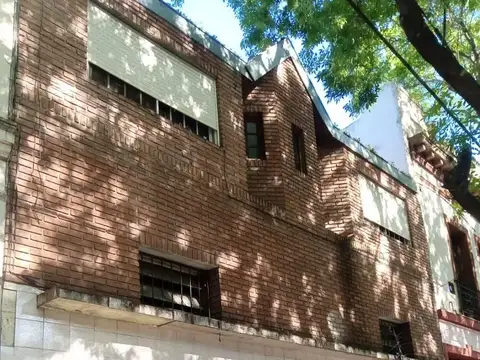Venta de Casa 5 AMBIENTES c/ LOCAL en Colegiales, Capital Federal