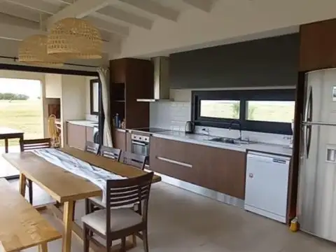 Casa en Venta en Miramar, USD 185.000