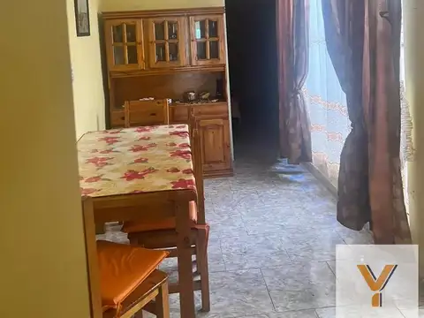 Casa en venta - 3 Dormitorios 3 Baños - 400Mts2 - Azul