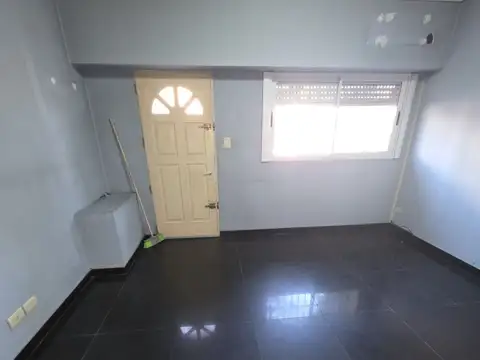 Depto Tipo Casa en Alquiler de 1 dormitorio
