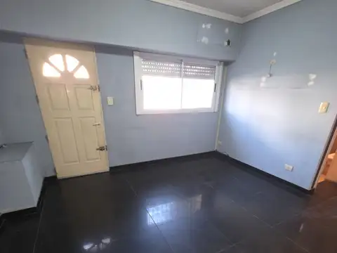 Depto Tipo Casa en Alquiler de 2 ambientes
