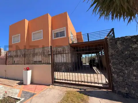 VENTA PROPIEDAD EN BLOCK CON PILETA, CAMET NORTE