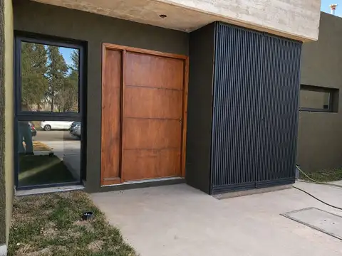 Casa en Venta en Mayor Drummond, Lujan de Cuyo
