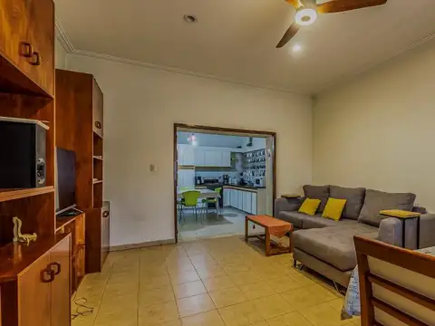 Casa 4 ambientes con 3 baños