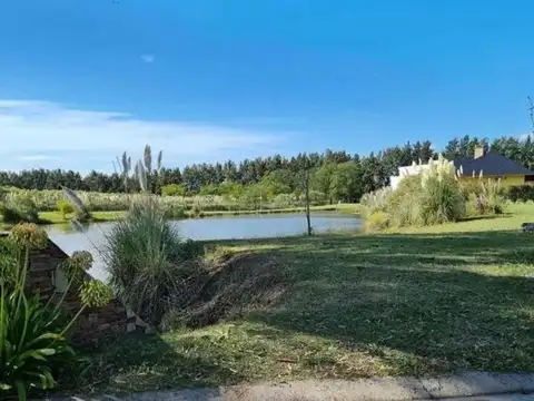Lote En Venta En Barrio Monet, Cardales