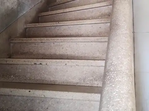 Depto Tipo Casa en Venta 141 años