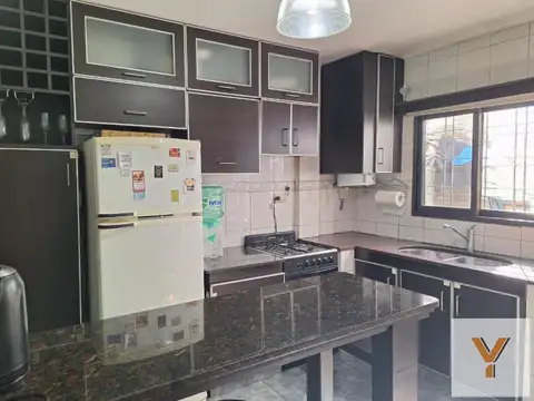 Depto Tipo Casa en Venta con 1 cocheras