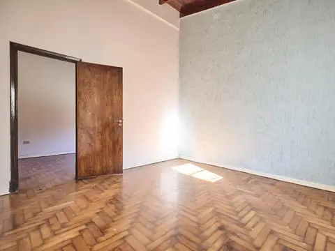 Depto Tipo Casa en Venta en Ramos Mejia, USD 60.000