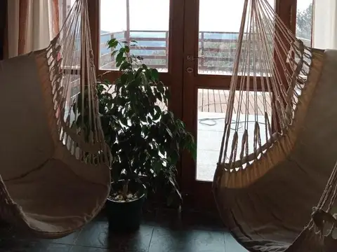 Casa 2 ambientes con 2 baños