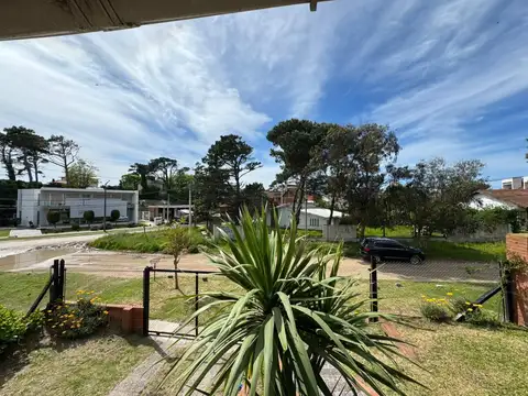 Casa en Alquiler en Villa Gesell, $ 100