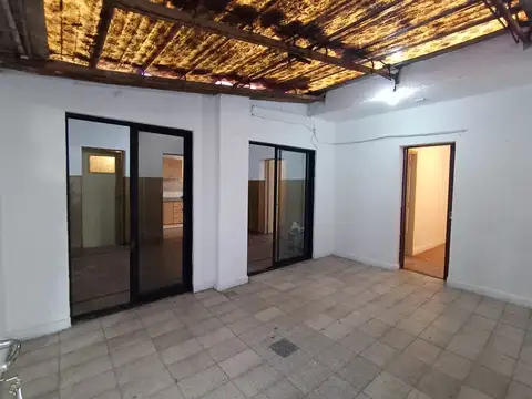 Depto Tipo Casa en Alquiler de 3 ambientes