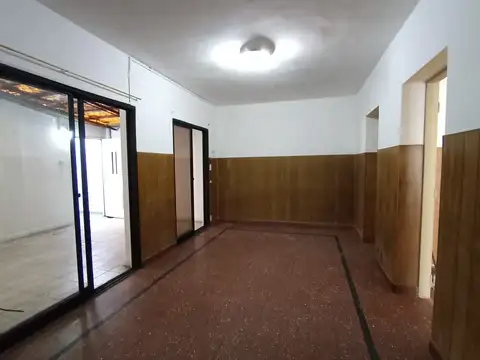 Depto Tipo Casa en Alquiler en Versalles, $ 800.000