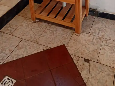 Casa 2 ambientes con 1 baño