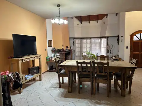 Hermoso Chalet en Ciudadela Sur