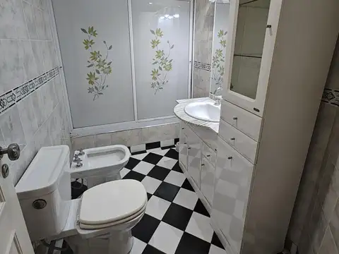 Casa en  venta  de dos plantas en G. Catan