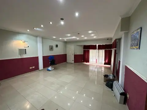 Padre Mario Pantaleo al 200 e/ Sanabria y Cepeda