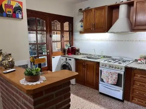 Venta de Casa 3 DORMITORIOS, City Bell,  La Plata