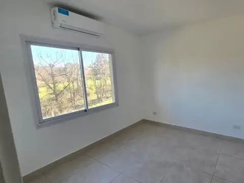 Departamento en Alquiler en El Aljibe, USD 550