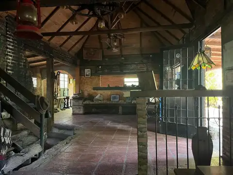 CASA  EN VENTA ESTIL0 CAMPO. RUTA 2 KM46 ABAST0