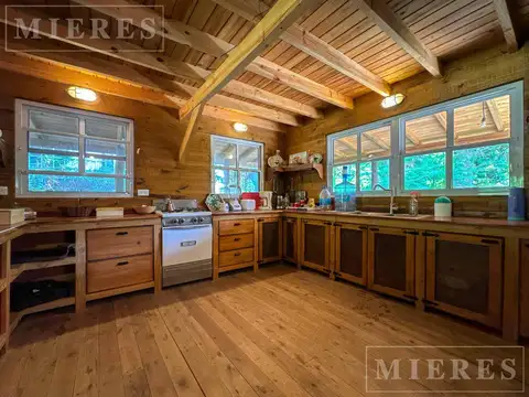 Casa 5 ambientes con 2 baños