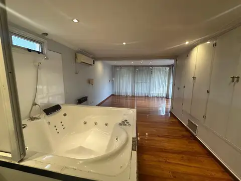 Casa en Alquiler en Coronel Dorrego, USD 1.400