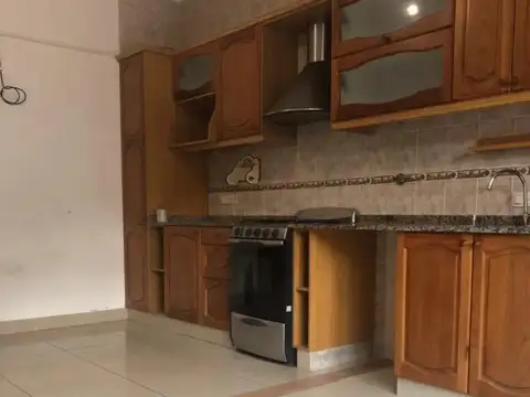 CASA EN VENTA - SALGUERO AL 200 SAN ISIDRO