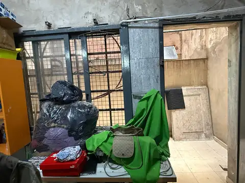 Local en Venta Via Púb.