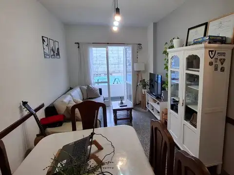 Departamento de 1 dormitorio por escalera
