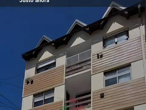 Departamento en Bariloche de 3 dormitorios, 2 baños, baulera, céntrico. Apto crédito bancario.
