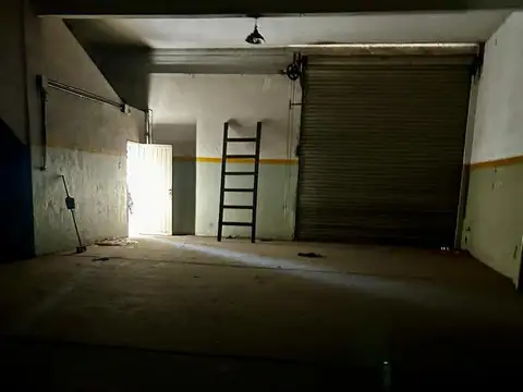 Galpon en Venta 21  mts Fondo