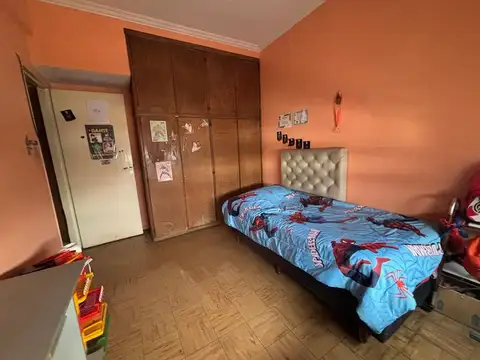 Avenida Tte Gral Juan Domingo Perón 2000