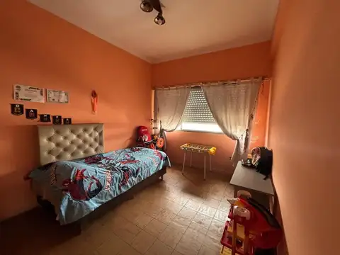 VENTA  CASA VALENTIN ALSINA CON LOCAL + GALPON