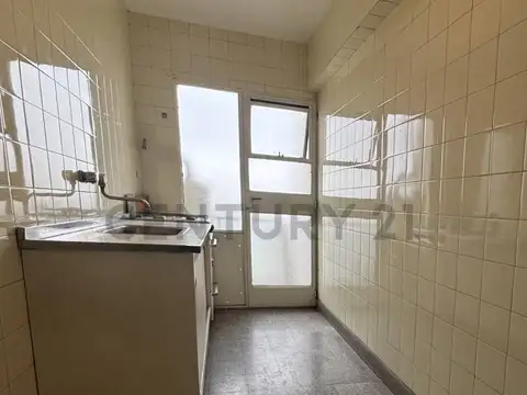 DEPARTAMENTO EN VENTA DE 3 AMBIENTES CON BALCON Y LAVADERO, ALMAGRO, CABA