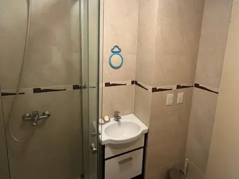 Arenales 2325 , Piso 1