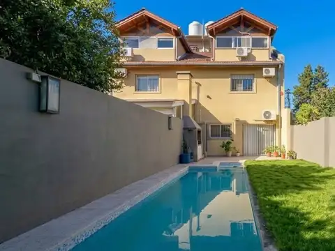 CASA EN VENTA VICTORIA 5 AMB COCH JARDÍN PILE E/AV