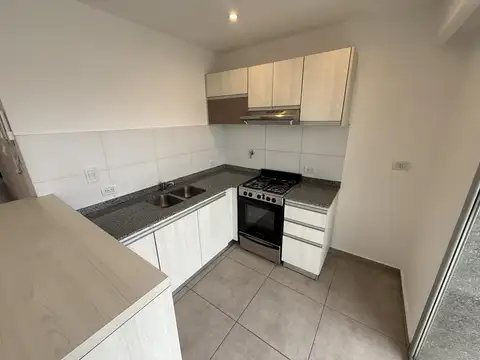 Departamento en Alquiler en Wilde, $ 800.000