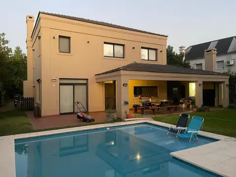 Casa en Venta de 4 dormitorios