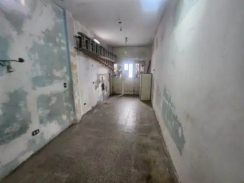 Local en Venta 51 años