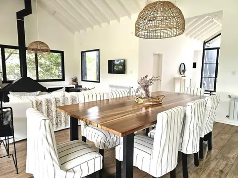 Casa 5 ambientes con 3 baños