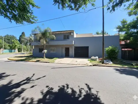 Casa de 5 ambientes en Ituzaingó Norte