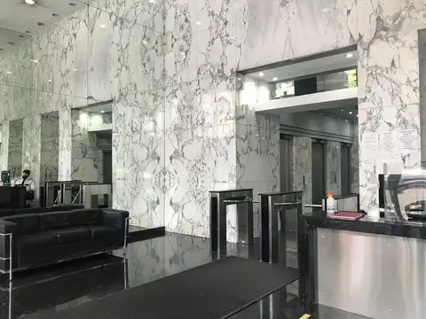 Oficina en Alquiler en Barrio Norte, USD 8.640